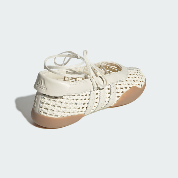 #creamwhite