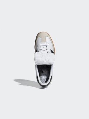 #whiteblackgum