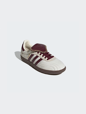 #maroon