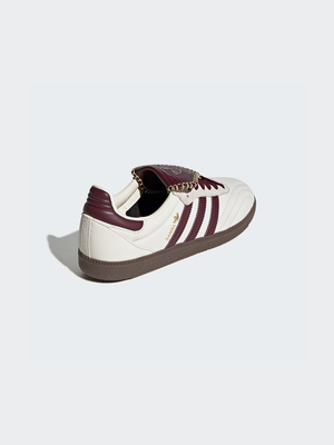 #maroon